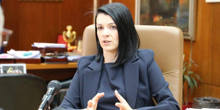 Министерката за култура ќе иницира нова средба со Арсовска за Универзалната сала