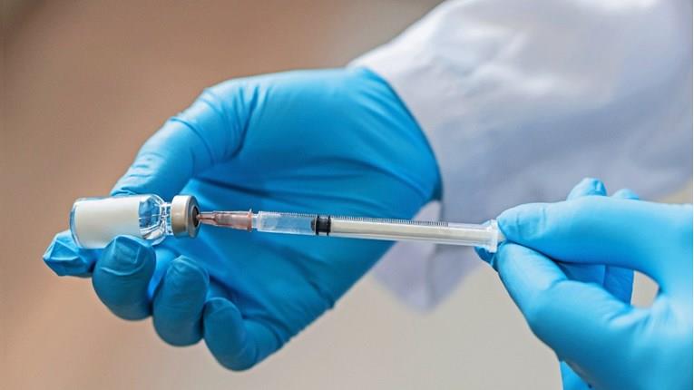 BioNTech почна на луѓе да тестира експериментална вакцина против маларија 