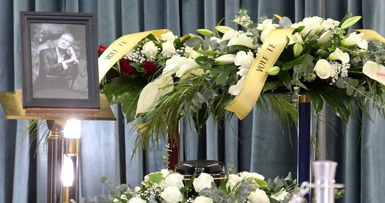 Хрватската естрада се прости од Масимо, погребан е во Задар