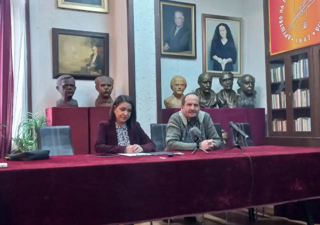 Награда „Стале Попов“ за романот „Папокот на светлината“ од Венко Андоновски