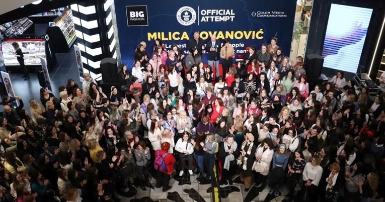 Во Белград е соборен Гинисов рекорд- се собраа најмногу девојки со исто име и презиме (ВИДЕО)