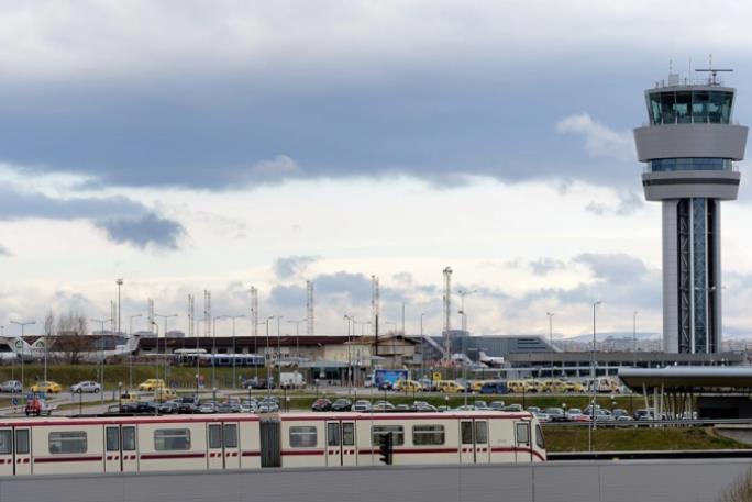 Закана за поставена бомба на Софискиот аеродром, се евакуираат патниците