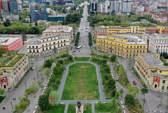 Монитор: Албанија со најниска минимална плата во Европа