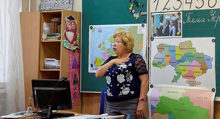 Руската телевизија емитува „часови по патритизам“, Лавров беше прв предавач 