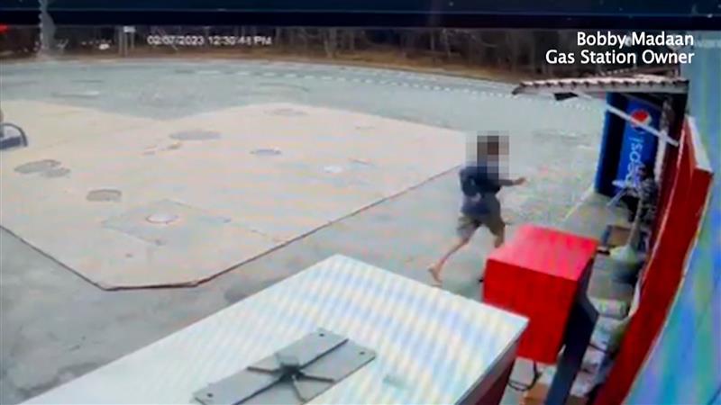 Жена по една година успеа да му избега на киднапер, боса втрча во бензинска (ВИДЕО)