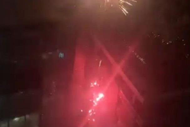 Навивачи на Ливерпул со огномет во 2 часот по полноќ ги разбудија фудбалерите на Реал