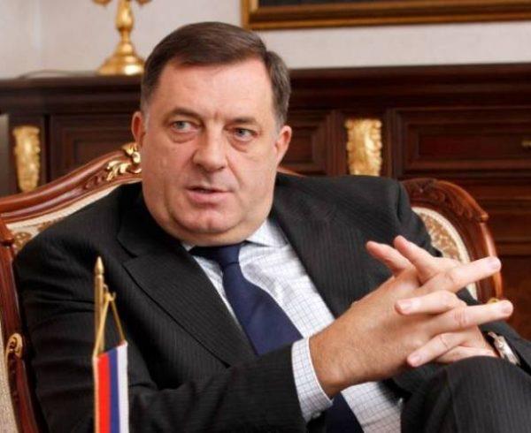 Додик: Владејачката коалиција во БиХ може да се распадне поради односот кон војната во Украина