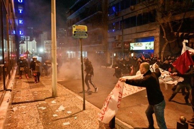 Експлозија пред суд во предградие на Атина