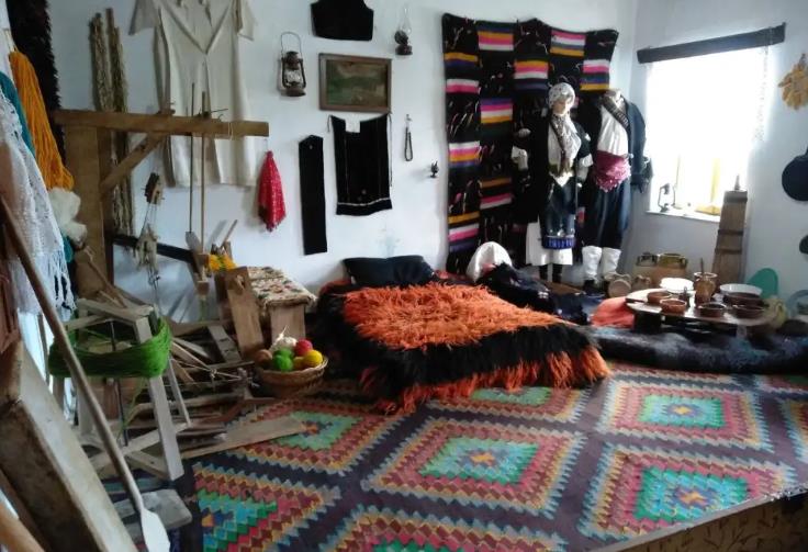 Еуроњуз Албанија: Професорот Спасе Терпо од Пустец со свои сили изгради етнографски музеј