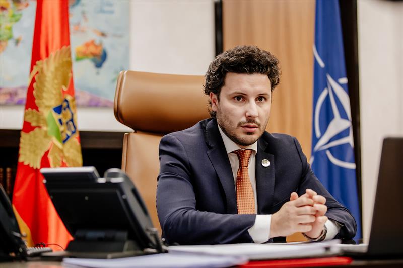 Абазовиќ: Ќе видиме дали раката на правдата ќе тргне и кон Ѓукановиќ
