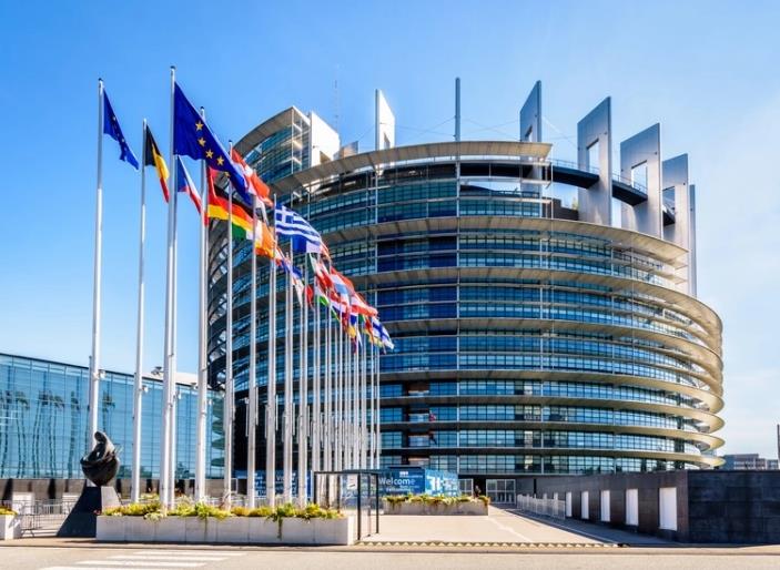 Европскиот парламент ја одобри либерализацијата на визниот режим со Косово