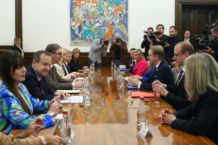 Вучиќ по средбата со Билстром: Бараа од нас да воведеме санкции кон Русија