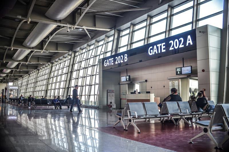 На аеродромот во Приштина e пријавена закана за поставена бомба