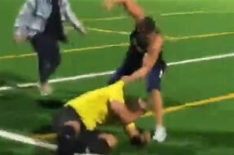 Играч претепува судија на терен во Австралија (Вознемирувачко видео) 