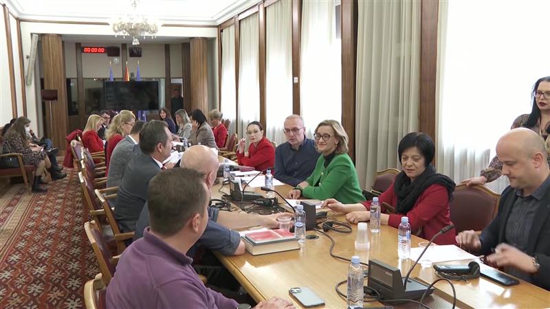 Пендаровски нема да потпише указ за 60-часовна работна недела