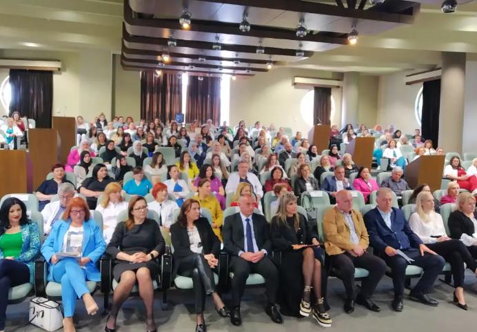 Меџити: Има недостаток на акушерки, на конкурс од Клиниката за гинекологија немаше пријавени