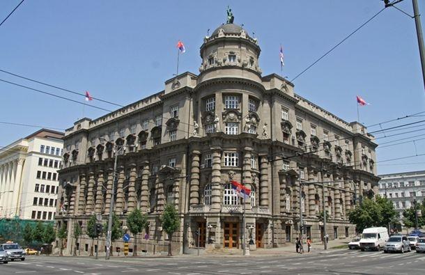 Српската влада ги усвоија мерките што ги најави претседателот Вучиќ по масовните убиства