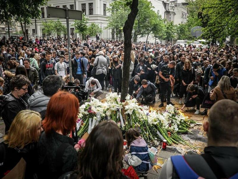  Трет ден на жалост во Србија и три нови погреби