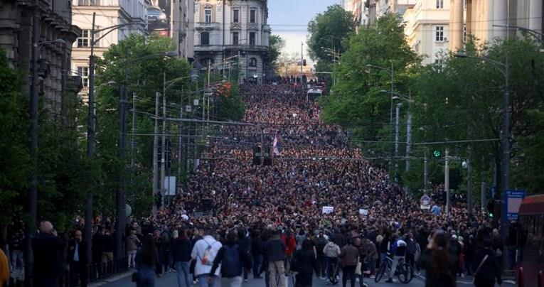 Во Белград 50.000 луѓе на протестен митинг „Србија против насилство“ 