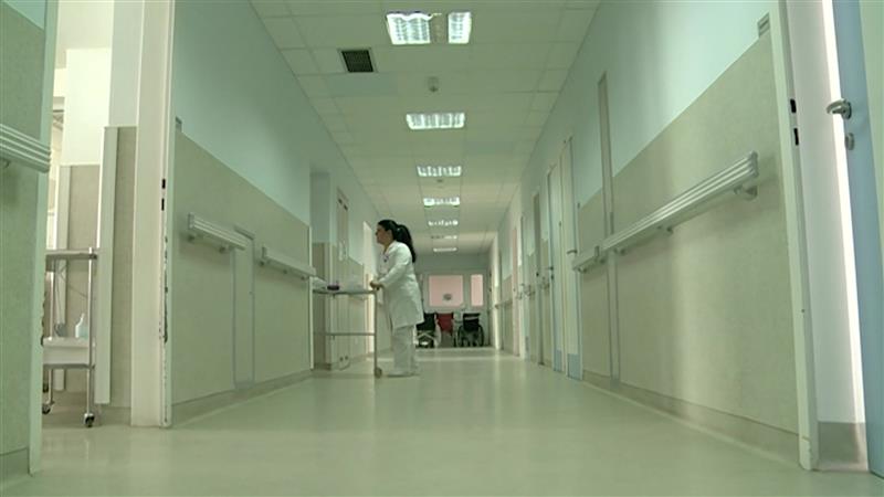450 медицински сестри за една година заминале од јавното здравство, нови не се вработени