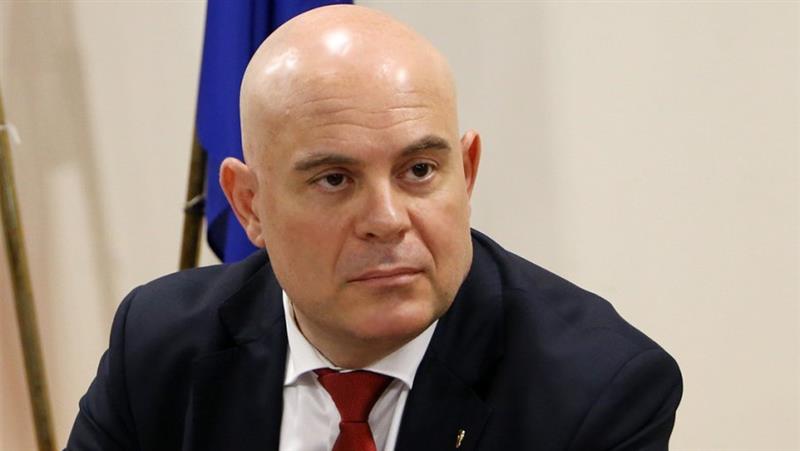 Главниот обвинител на Бугарија тврди дека нема да поднесе оставка