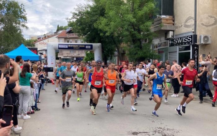 Во Кочани се одржа втората урбана „Rotary run“ трка