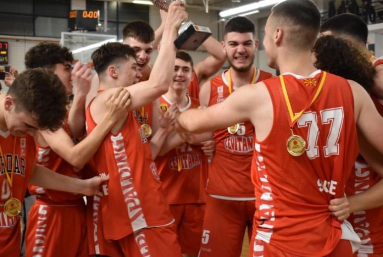 Јуниорите на Вардар победници на кошаркарскиот „фајнал фор“