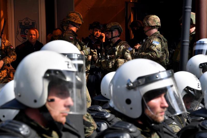 Протести на Србите во северно Косово, КФОР апелира на воздржаност од сите страни