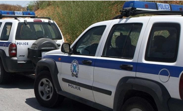 Уапсени пет полицајци во Грција под сомнение дека помагале при нелегален влез на мигранти 