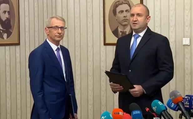 Николај Денков доби мандат да формира Влада во Бугарија