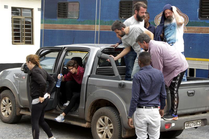 Замбија ги ослободи осуммината Хрвати, осомничени за трговија со деца