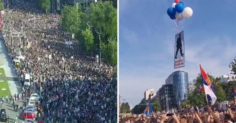 Гардијан и Њујорк Тајмс: Протестите во Србија се најголеми по уривањето на режимот на Милошевиќ