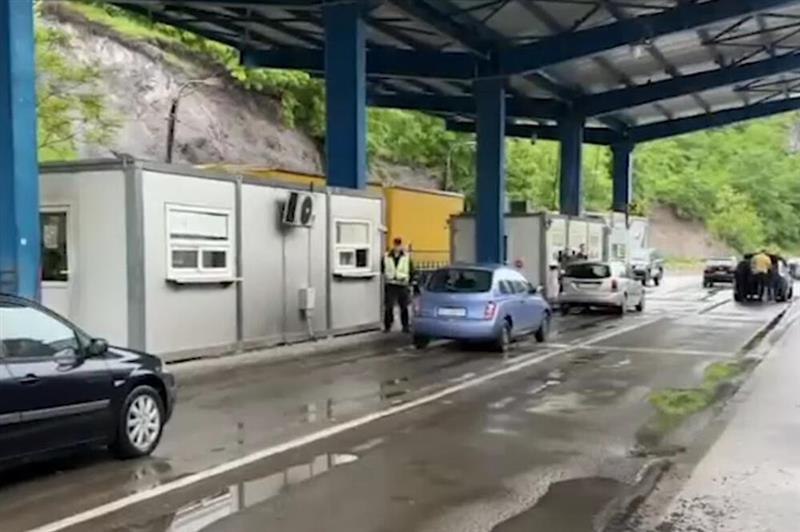 Приштина вечерва воведе забрана за влез на Косово на возилата со српски регистарски ознаки 