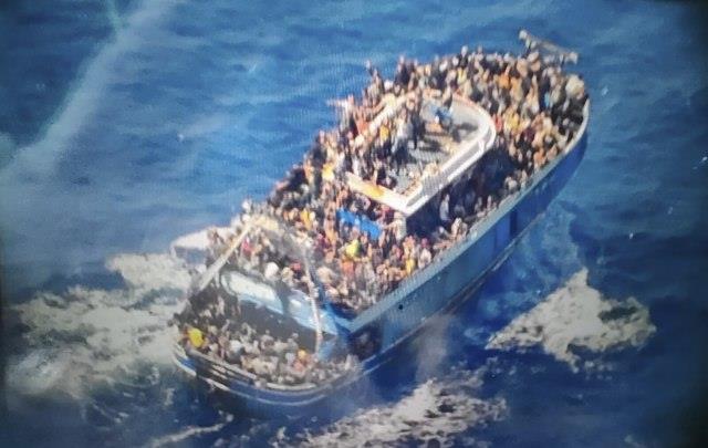 Тридневна жалост во Грција по потонувањето на брод со мигранти