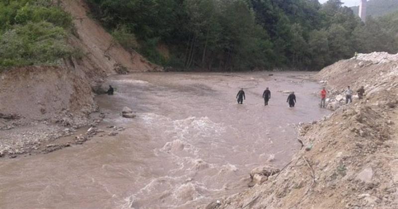 Пронајдено е возило во водите на Лепенец,не е утврдено дали е БМВ-то од сообраќајката кај Блаце