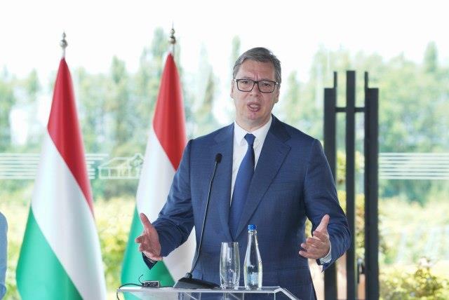 Вучиќ одбива да оди во Брисел кај Лајчак
