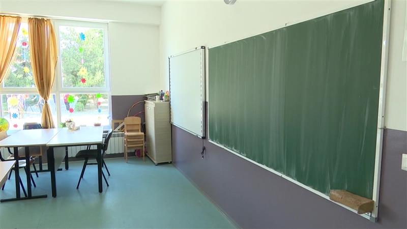 И од први септември ќе нема учебници за сите ученици?
