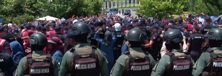 Иран апелира до Албанија: Ги засолнивте терористите на МЕК, исправете ја грешката