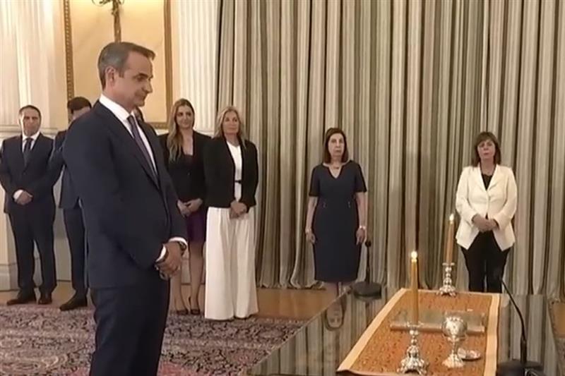 Мицотакис положи заклетва и се врати во премиерската палата