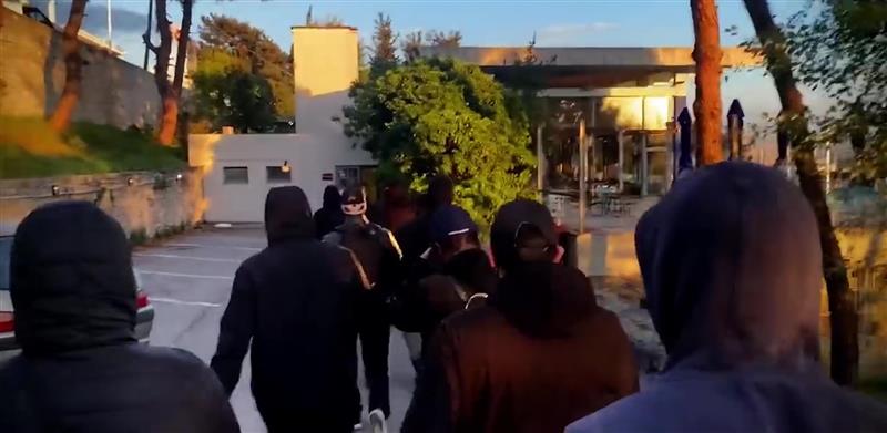 Грчката полиција целосно го расчисти инцидентот на изложбата на македонскиот уметник Андреевски