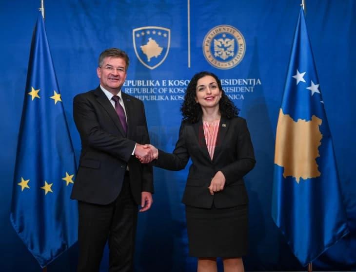 Османи со Лајчак: Косово покажа волја за намалување на тензиите со Србија