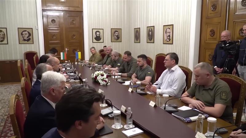 Тензична средба Радев – Зеленски