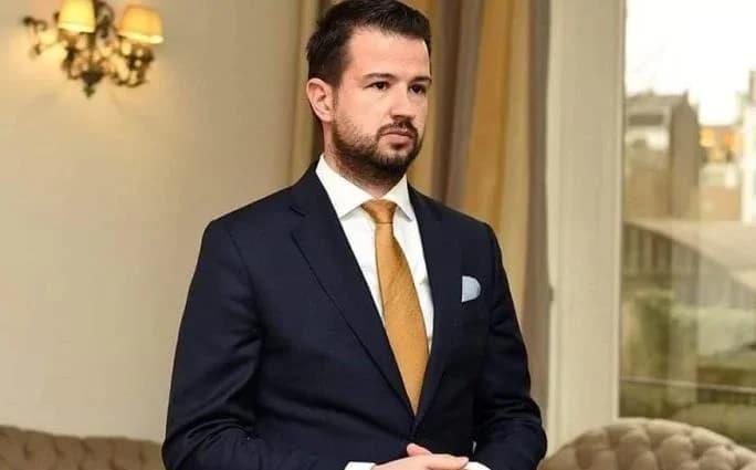 Црногорскиот претседател Милатовиќ во посета на Србија