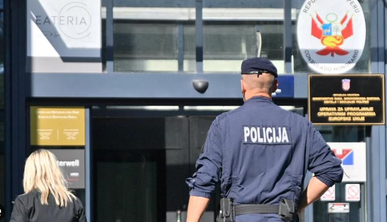 Дојави за бомби на неколку локации во Загреб, полицијата пребарува објекти низ градот