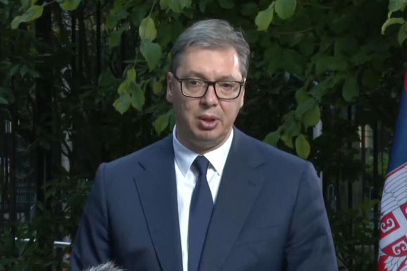 Вучиќ по средбата со Столтенберг: Побарав КФОР и НАТО да ја вршат својата должност