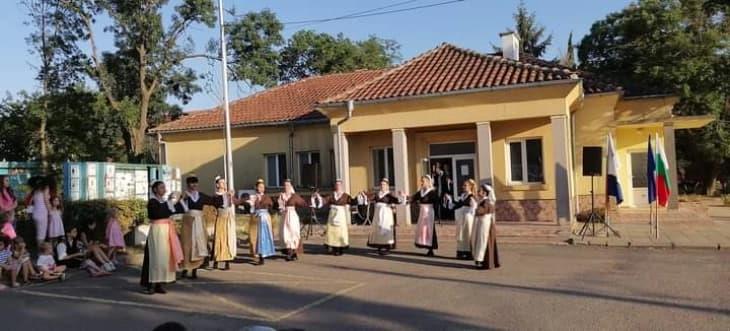 Културно-уметнички друштва од Делчево и Пехчево наградени на меѓународен фестивал во Бугарија