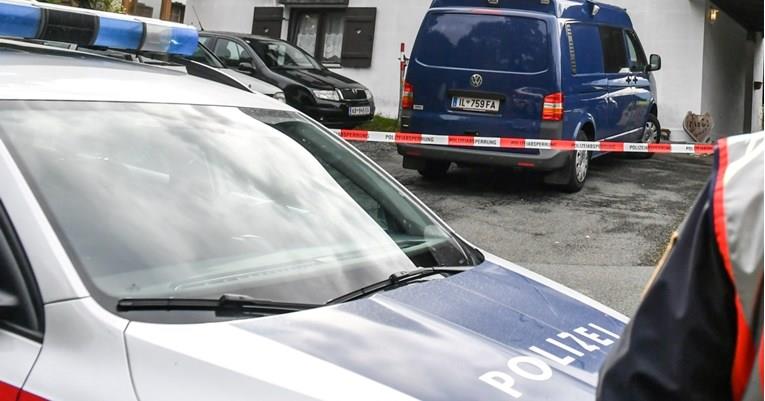 Мајка во Австрија си ги убила своите две мали ќеркички