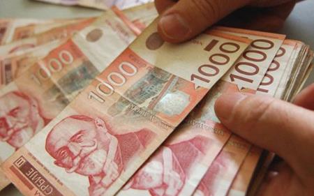 Во Србија просечна плата во мај изнесувала 734 евра