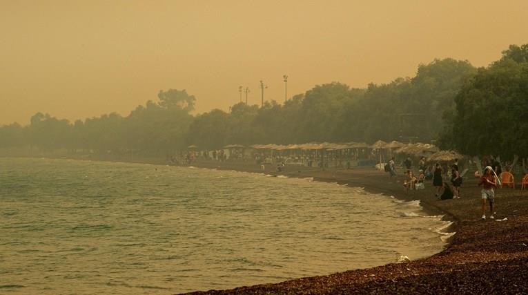 По две пеколни недели, стивнуваат пожарите во Грција 