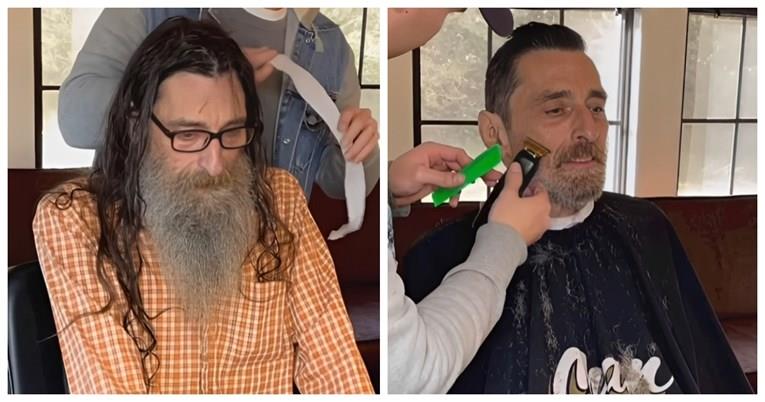 Ошишале и избричиле бездомник, неговата реакција никого не остави рамнодушен (ВИДЕО)